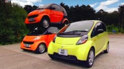 Double Decker Smart Car vs Mitsubishi i