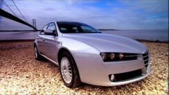 Alfa Romeo 159: Racing a Man Across the Humber River